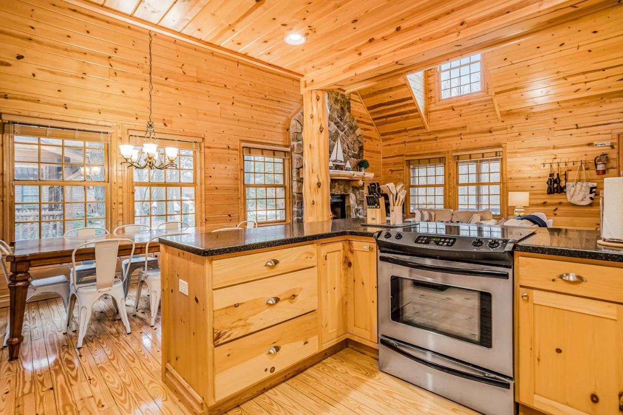 Kingfisher Cove Cabin 19 ソーガタック エクステリア 写真